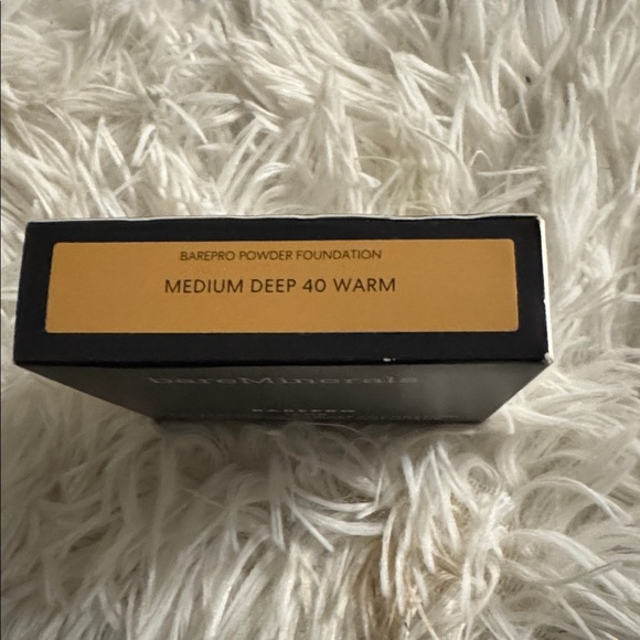 Bare minerals Powder Foundation - Picture 2 of 2